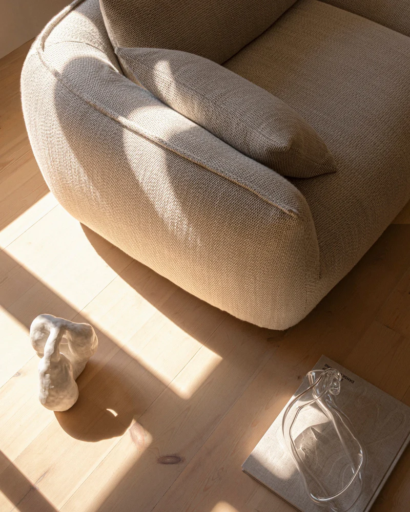 Ridge | Sofa | L2400 | Turn Col. 02